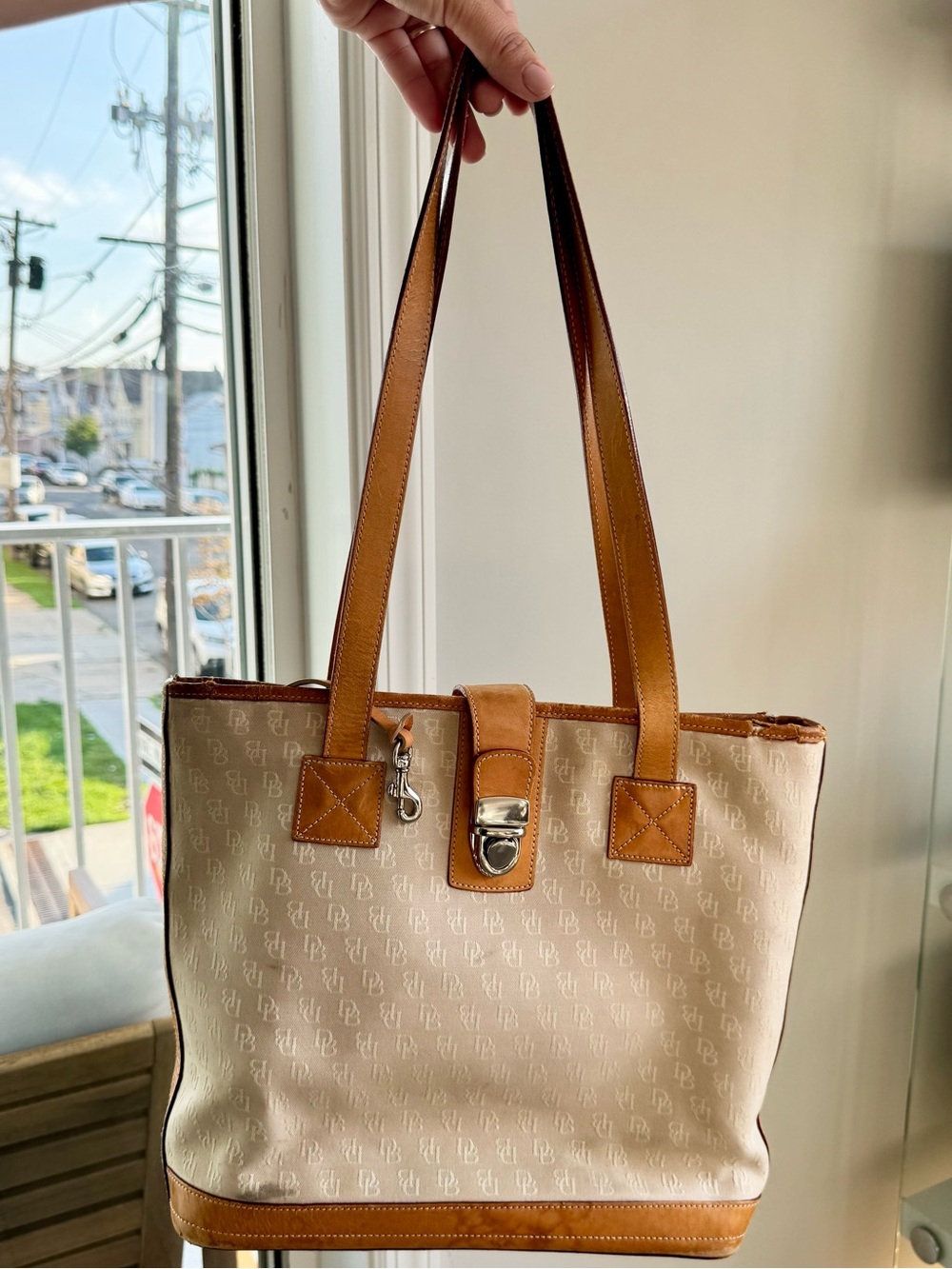Vintage Dooney & Bourke Signature Monogram Canvas Tote Bag – Cream & Tan